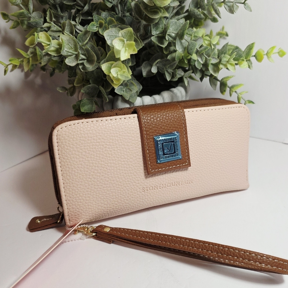 Stone Mountain Blush and Tan Leather Wallet